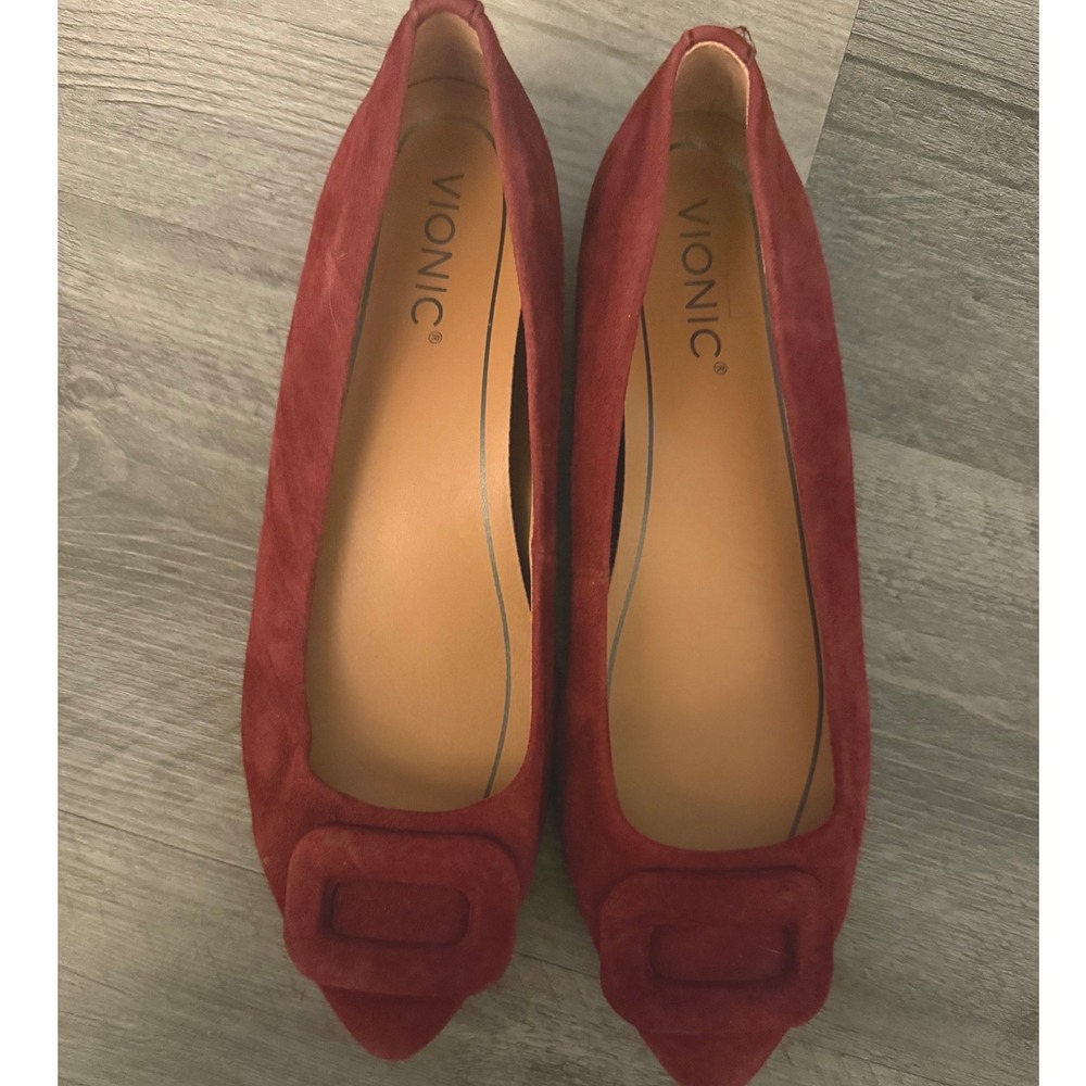 Vionic Minna Burgundy Suede Pointed Toe Ballet Flats Orthotic Buckle Detail